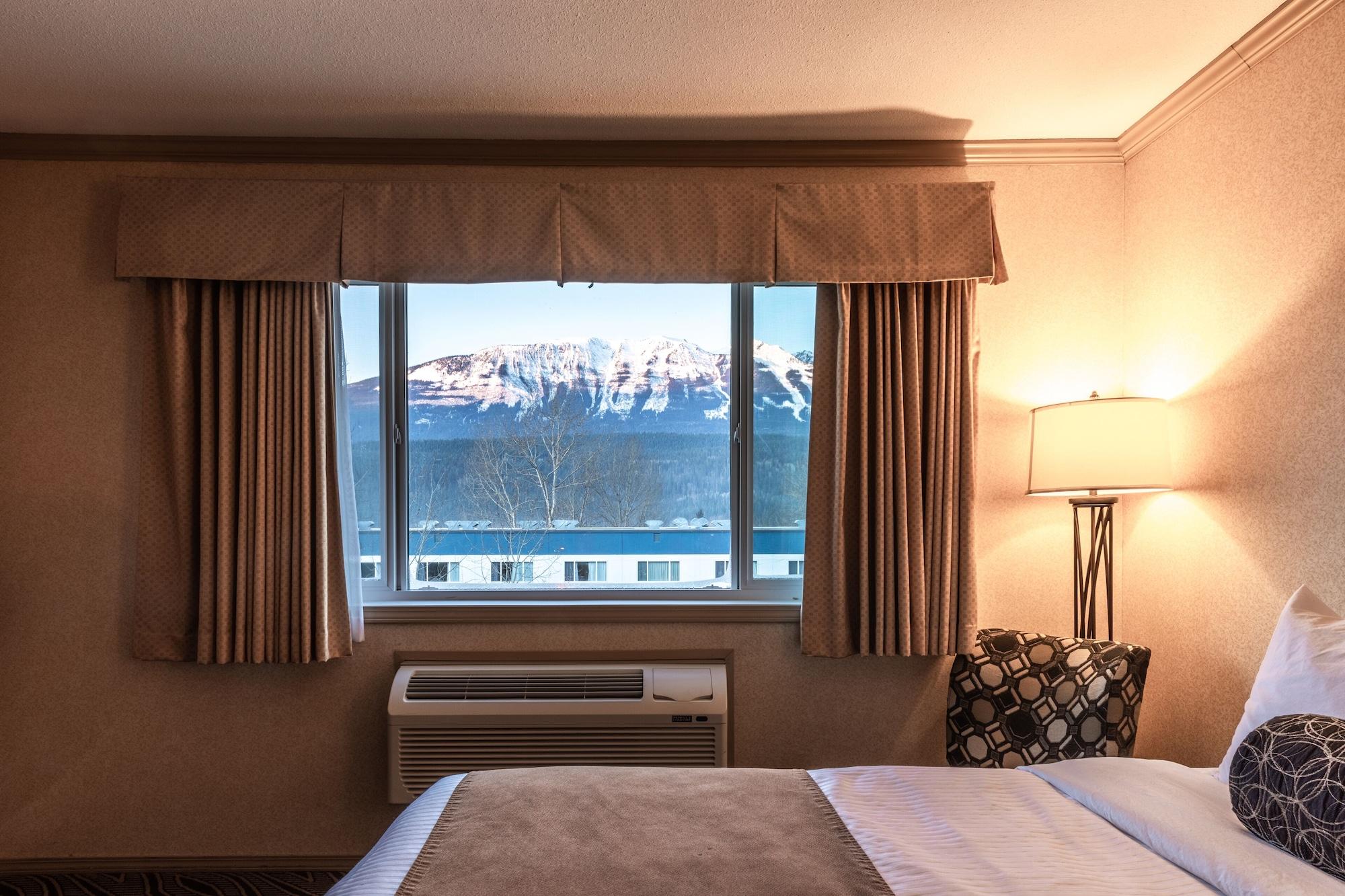 Prestige Inn Голден Екстер'єр фото