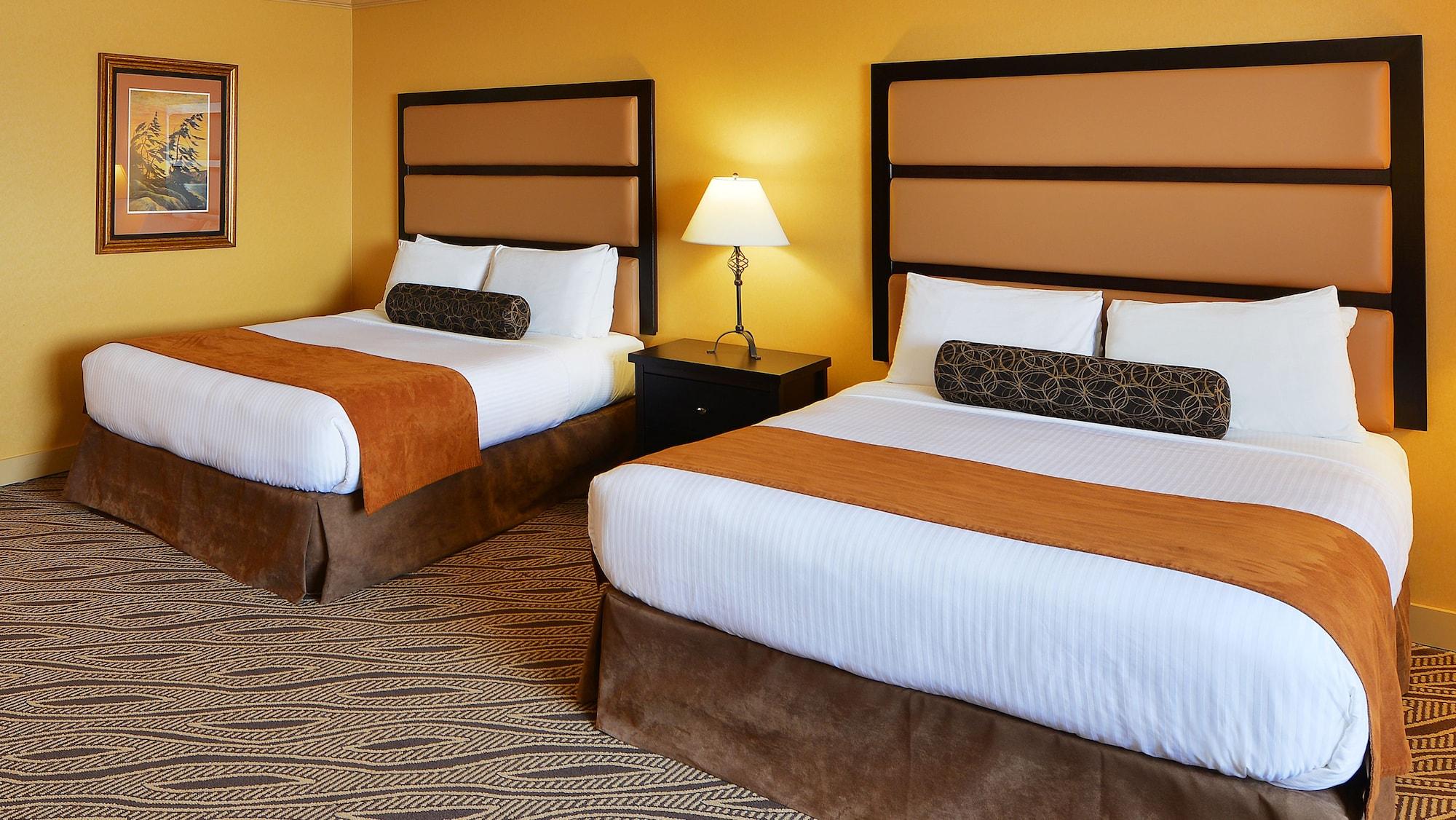 Prestige Inn Голден Екстер'єр фото