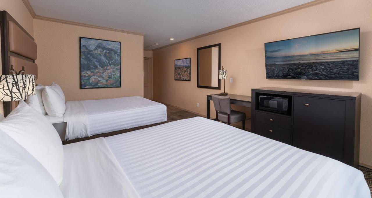 Prestige Inn Голден Екстер'єр фото