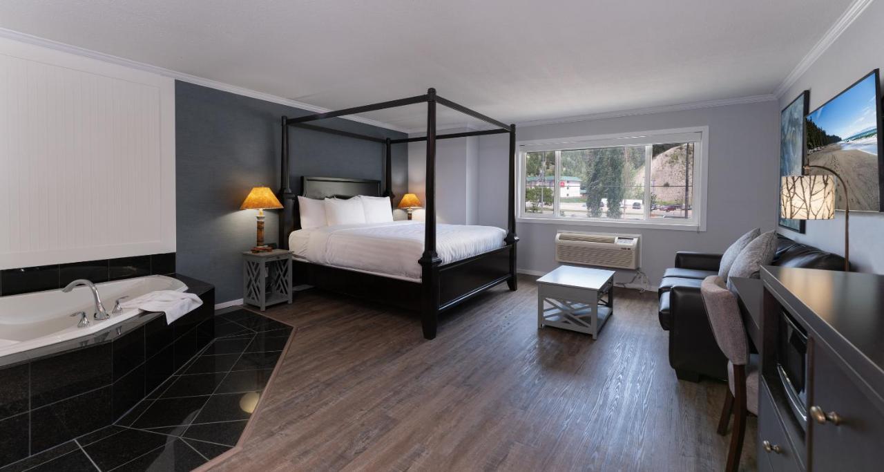 Prestige Inn Голден Екстер'єр фото